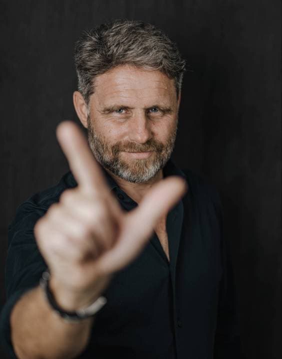 Dr. Thomas Schwenk